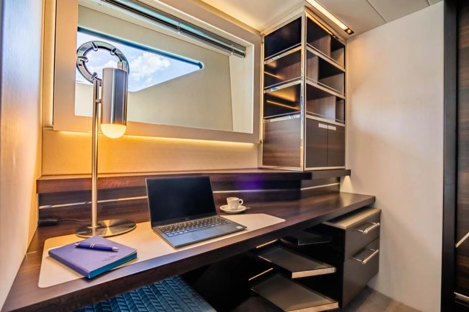 MANHATTAN 65 SPORT - Image 13