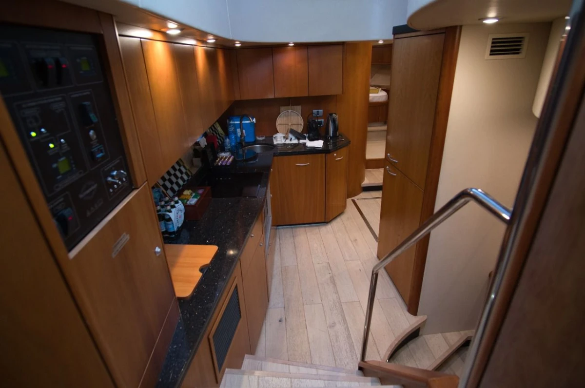 MANHATTAN 60 - Image 7