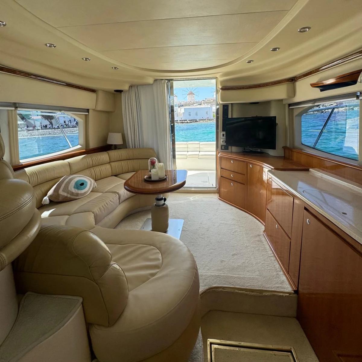 43 FLYBRIDGE - Image 10