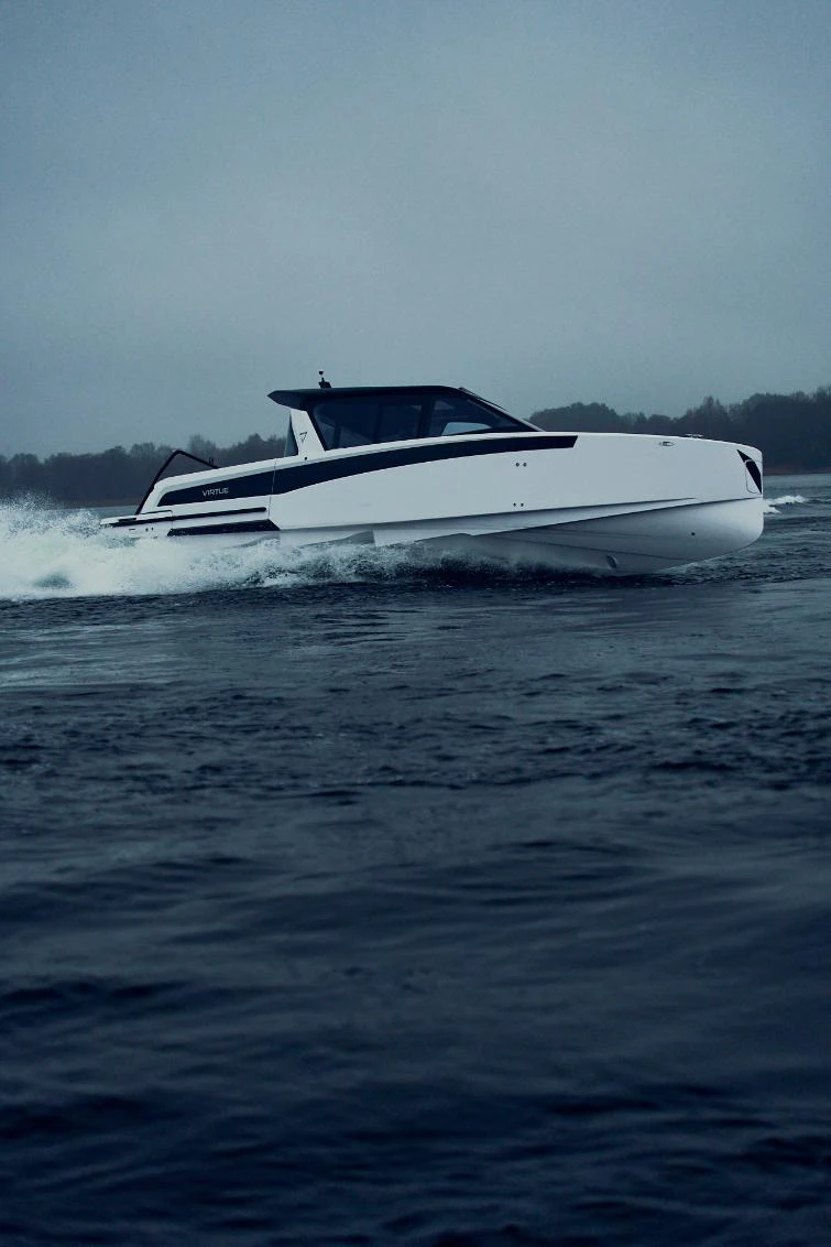 V10 CABIN - Image 22