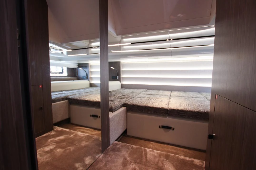 A46 LUXURY TENDER - Image 8