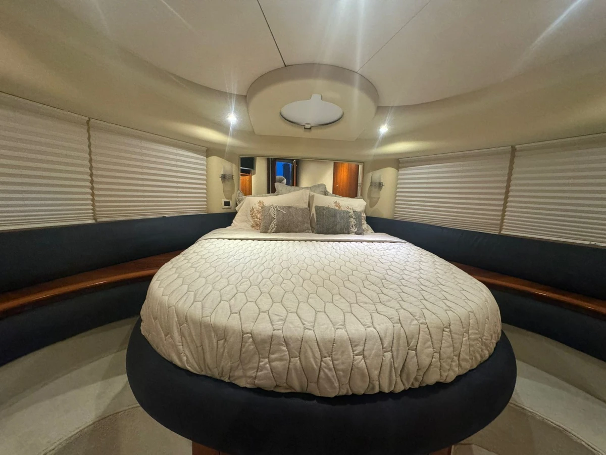 43 FLYBRIDGE - Image 12