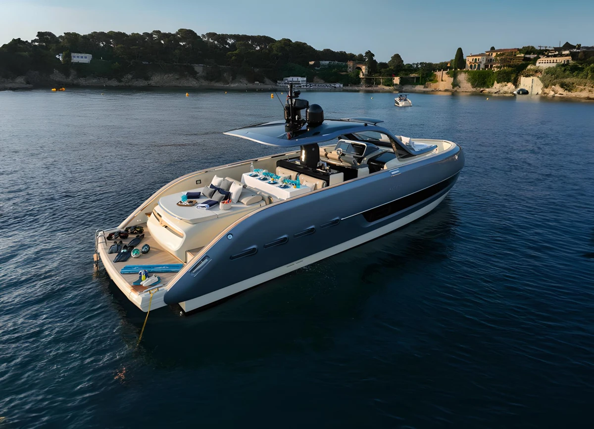 Invictus TT460 - For Charter in Beaulieu sur Mer
