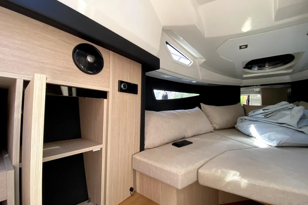 E30 ENDURANCE - Image 8