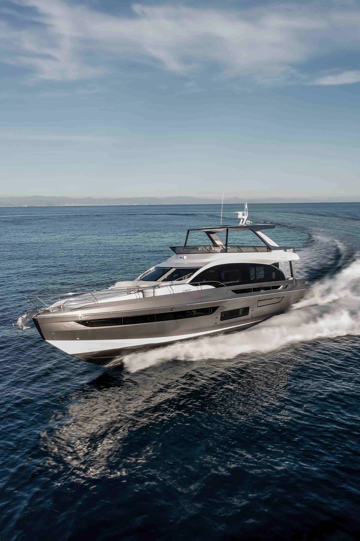 FLY 72 - Image 2