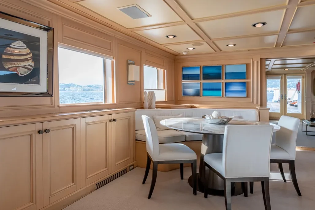 61 EXPLORER - Image 14