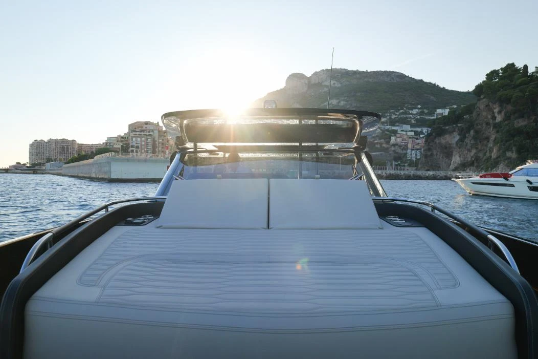 A46 LUXURY TENDER - Image 5