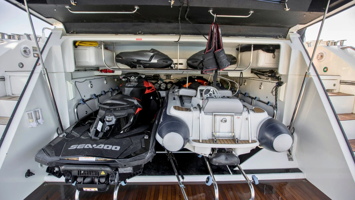 PREDATOR 84 - Image 8