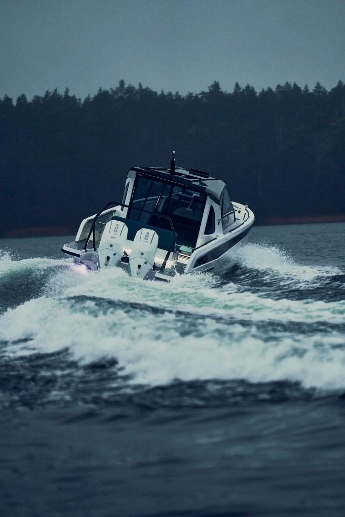 V10 CABIN - Image 24