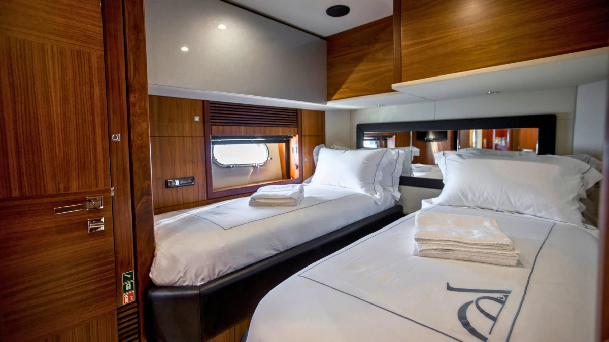 PREDATOR 84 - Image 6