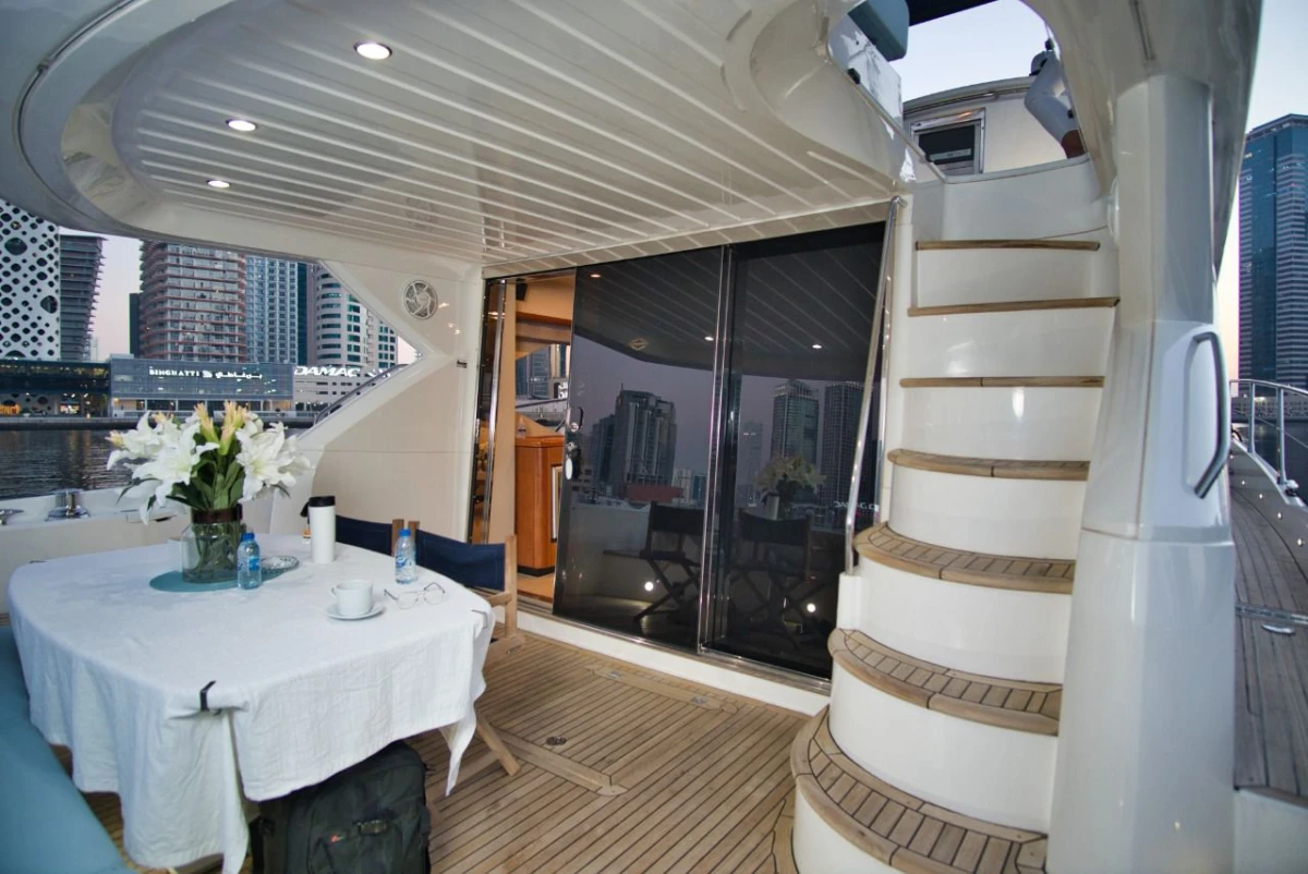 MANHATTAN 60 - Image 1