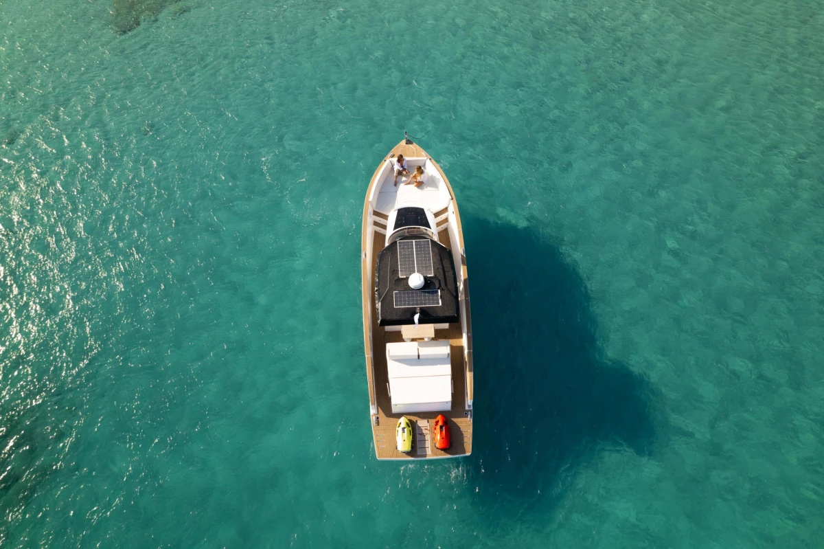 40 INBOARD - Image 6