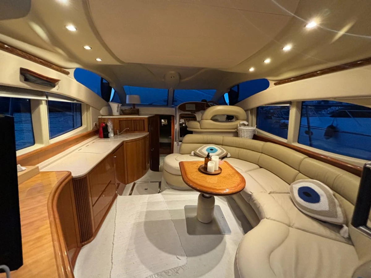 43 FLYBRIDGE - Image 9