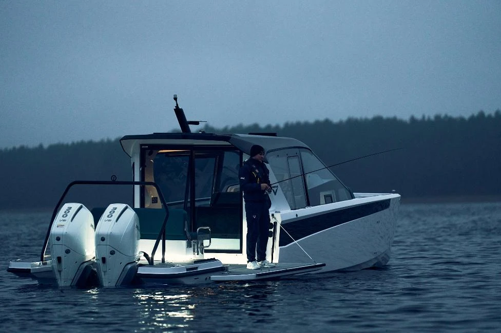 V10 CABIN - Image 15