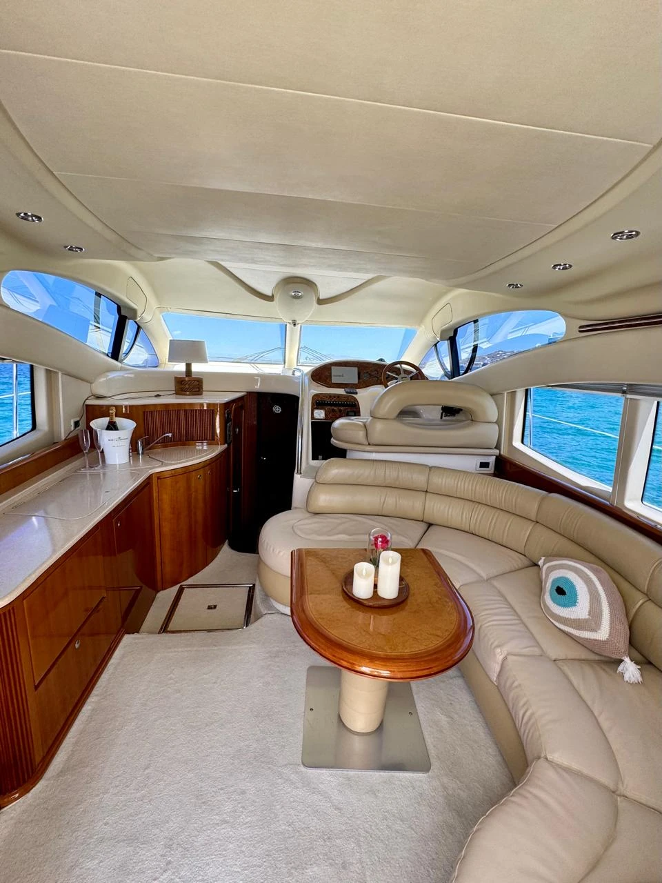 43 FLYBRIDGE - Image 11