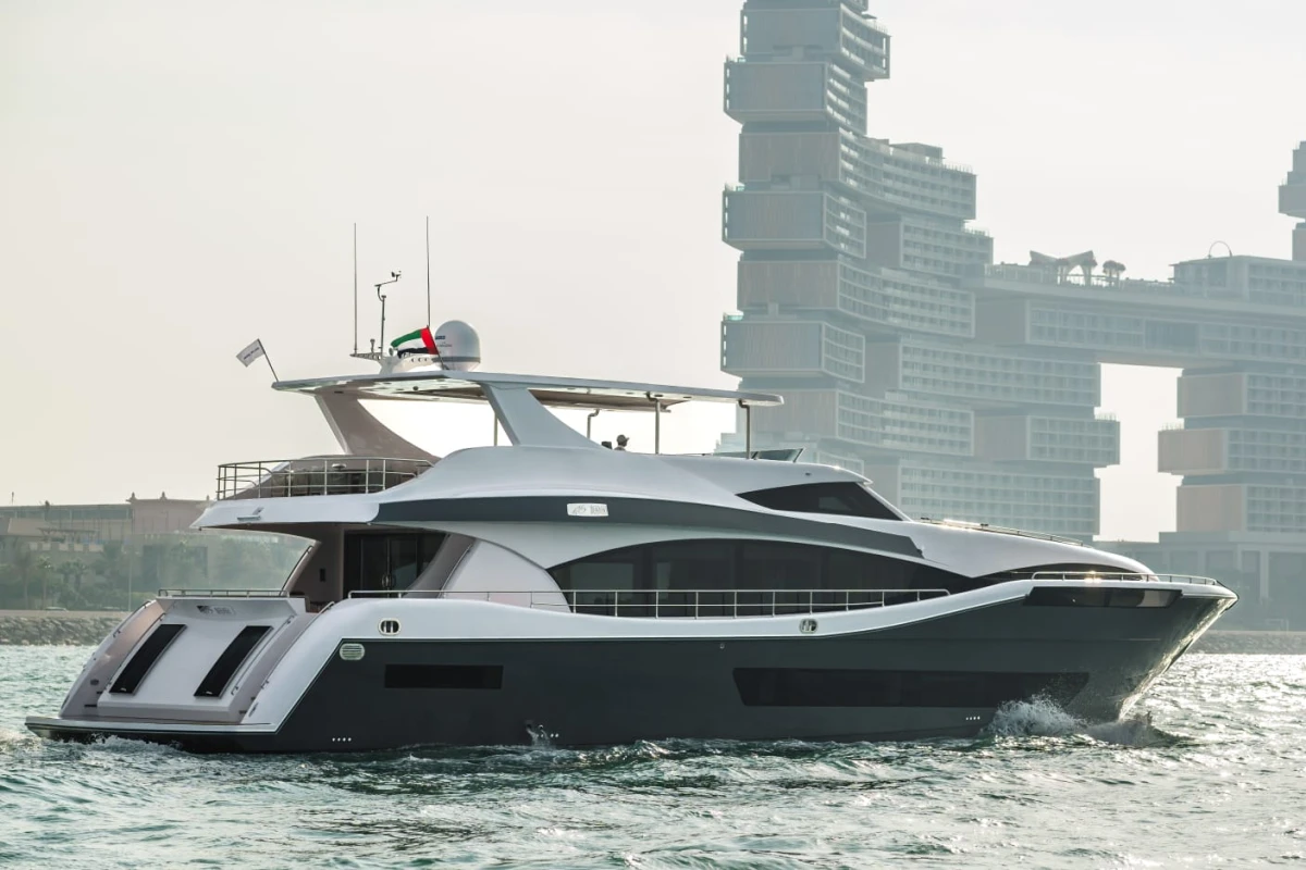 100 - LUXURY SUPER YACHT - Main Image