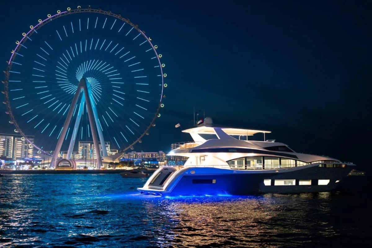 100 - LUXURY SUPER YACHT - Image 5