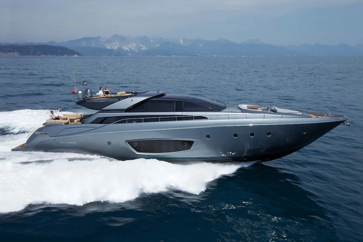 Riva DOMINO 86 - For Charter in Beaulieu sur Mer