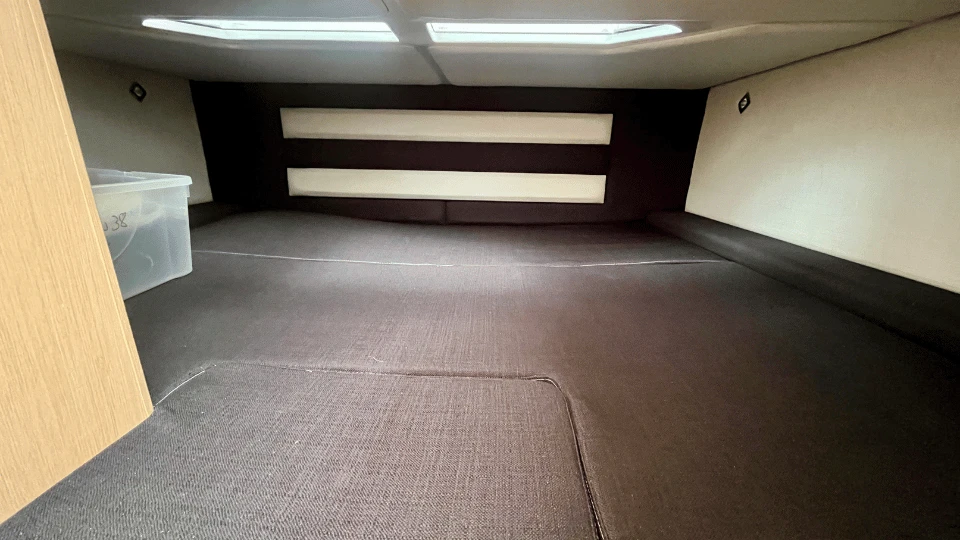 CAYMAN 38 EXECUTIVE - Image 7