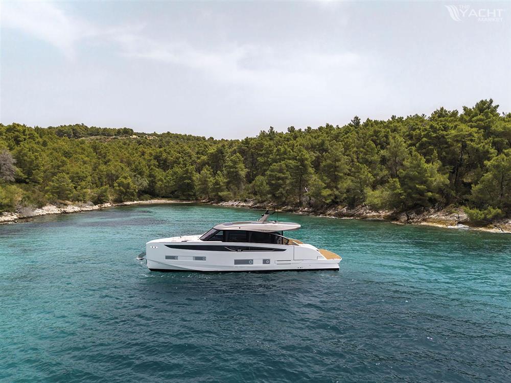 SEADECK 6 - Main Image